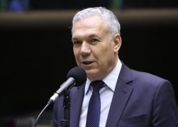 Comissão aprova atendimento telefônico exclusivo para pessoas idosas em bancos – Notícias