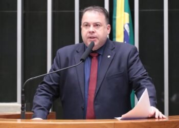 Comissão aprova programa para treinar prefeitos e servidores sobre lei de antenas – Notícias