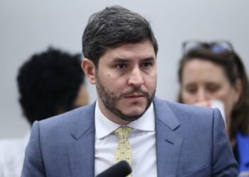 Projeto cria programa nacional para financiar casas-abrigo para mulheres vítimas de violência – Notícias