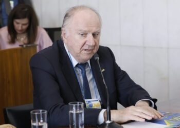 Prefeitos protestam em Brasília contra aumento de despesas municipais – Notícias