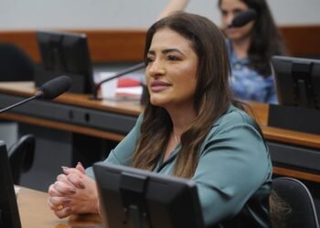 Projeto obriga aplicativos de transporte a oferecer opção de motorista mulher para passageiras – Notícias