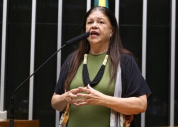 Comissão aprova proposta para impedir corte de BPC por posse de veículo na família – Notícias