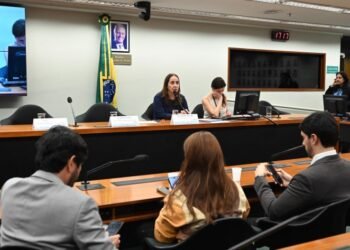 Debatedores divergem sobre modelo de exame de proficiência médica – Notícias