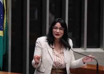 Comissão aprova proposta para garantir acesso de mulher do campo a ações contra o câncer – Notícias