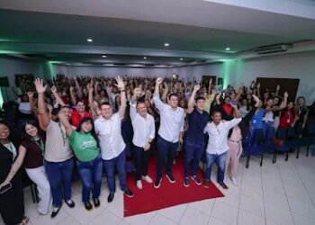 Orleans Brandão defende planejamento estratégico voltado à valorização dos profissionais de saúde