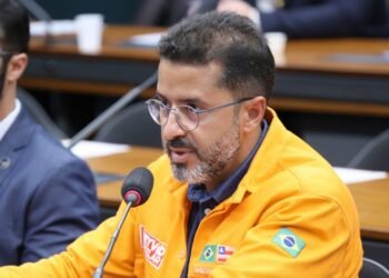 Debatedores divergem sobre medidas do governo para conter preços dos combustíveis – Notícias