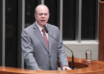 Comissão aprova uso de royalties do petróleo para financiar tarifa zero no transporte – Notícias