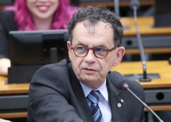 Comissão aprova projeto que reconhece culpa do Estado na Chacina de Acari e prevê pensão a familiares – Notícias
