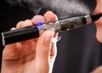 Projeto proíbe fabricação e venda de cigarros eletrônicos no país