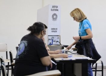 Além do segundo turno, algumas cidades terão eleições suplementares neste domingo