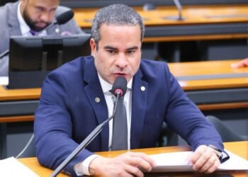 Projeto pune fraude por desconto indevido em folha de pagamento