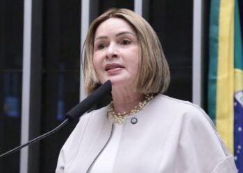 Projeto proíbe preço maior para mulheres em produtos equivalentes aos oferecidos ao público masculino